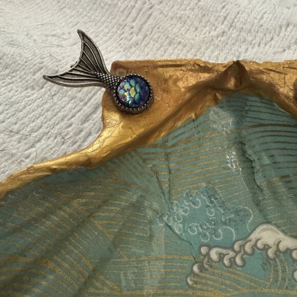 Hand Made Decoupage Scallop Shell Trinket Dish First Wave Mermaid Tail - Picture 2 of 8